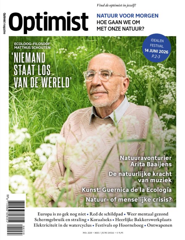 Magazine 228